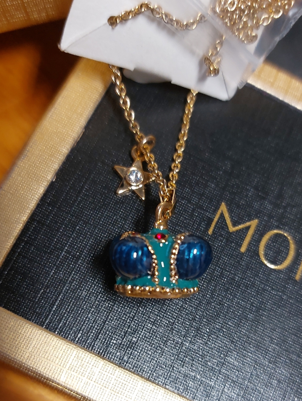 Monet 2008 Keepsake Jewel Box Pendant Necklace Retired Enamel Crown - Picture 4 of 9